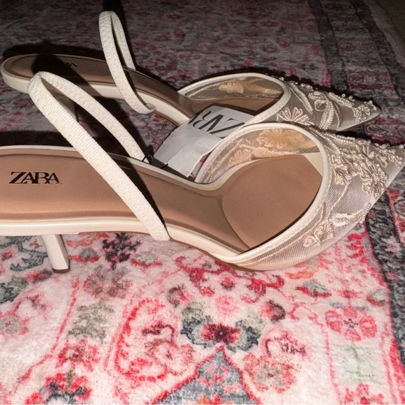 Zara Beige Floral Embroidered Kitten Heels - Picture 3 of 5